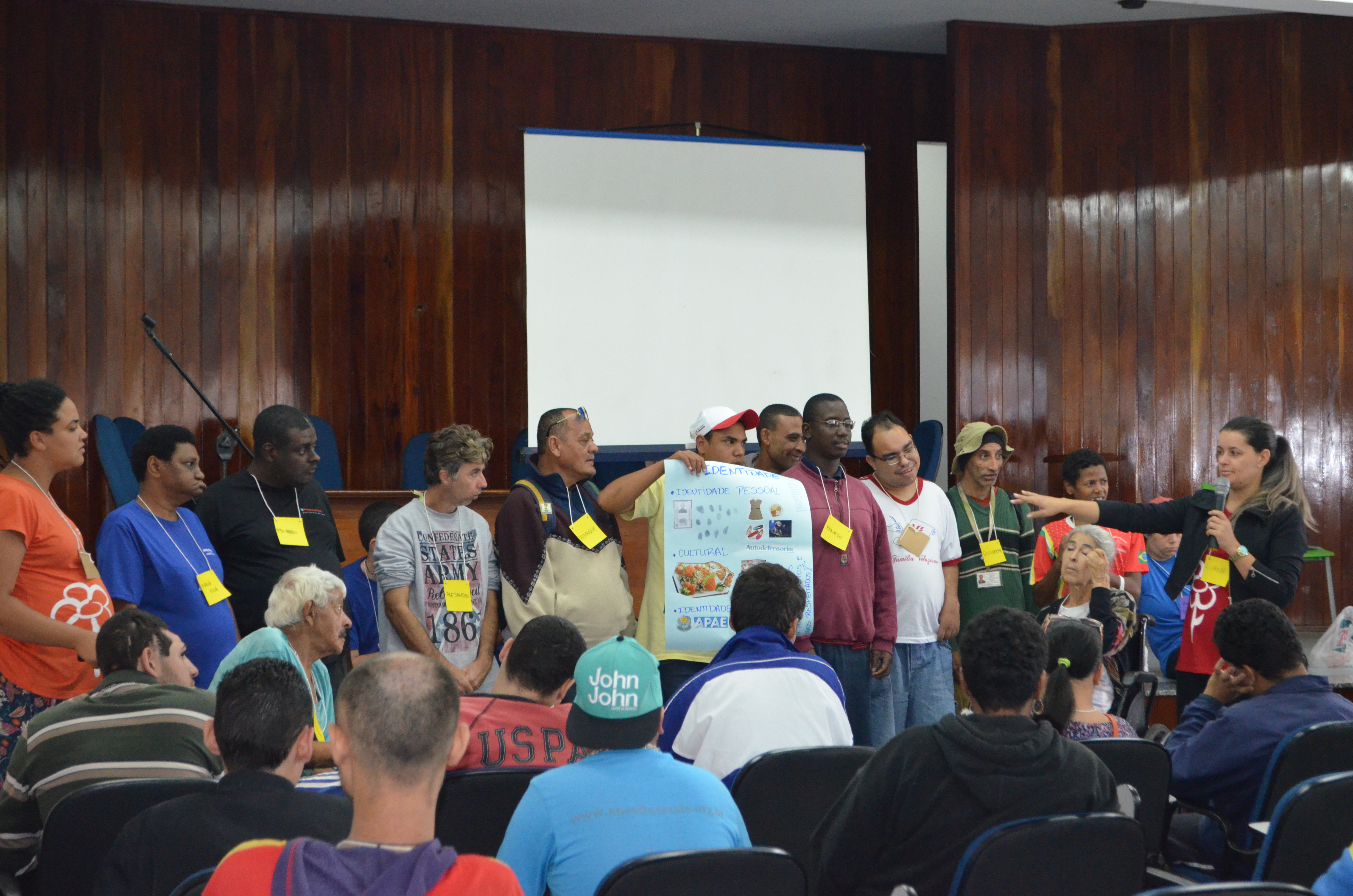 Participantes apresentam opiniões sobre os temas ligados aos seus direitos (Foto: Reprodução)